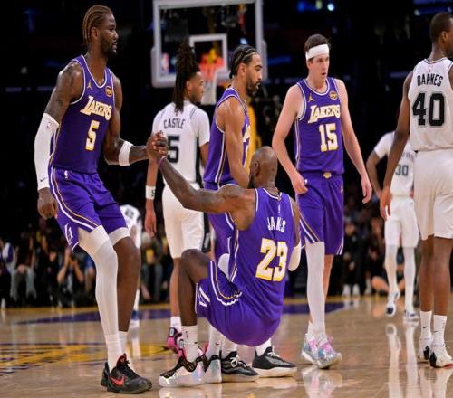 何詩蓓周五,晨間展開,米自由泳决,米兰体育官方,米兰体育在线官网,米兰体育线上,米兰体育APP