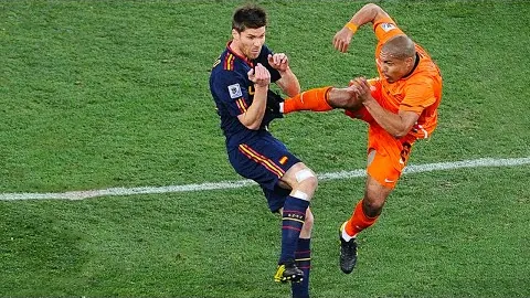 曼城主场惊险击败马竞，福登助力德布劳内助阵夺冠