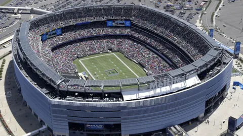 “全球足坛焦点：萨拉赫受沙特豪门和美国球队追捧，1月转会窗开启，他能成功转会吗？”